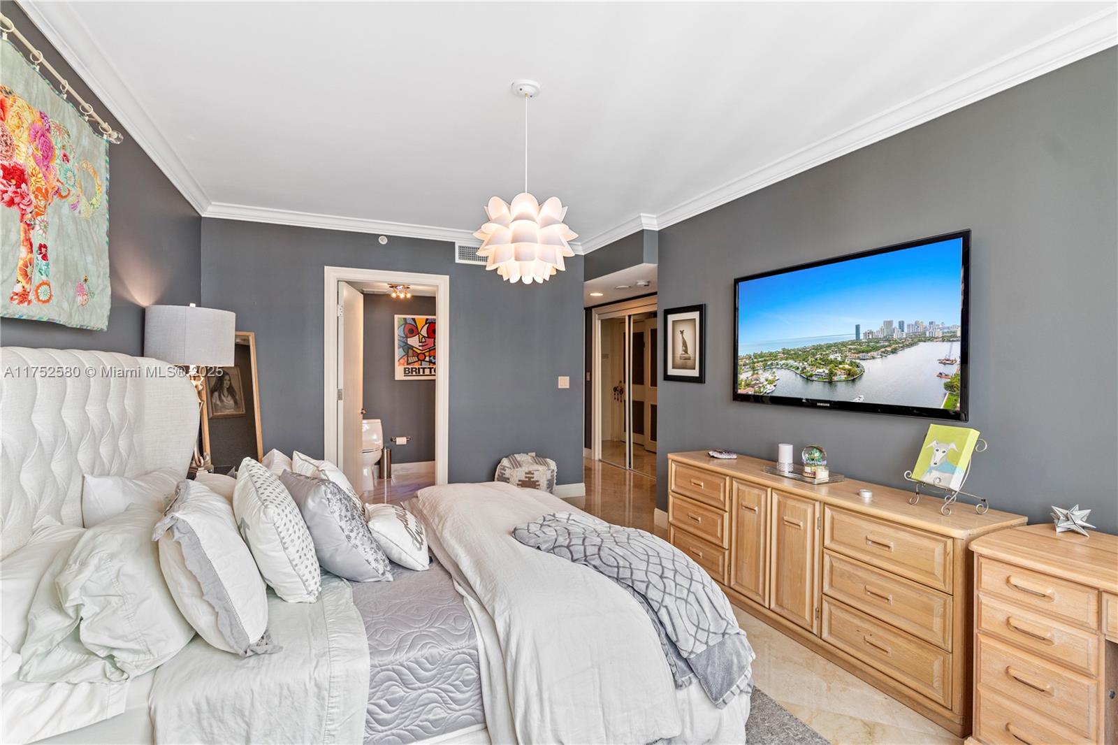 20201 E Country Club Dr #2708, Aventura FL 33180