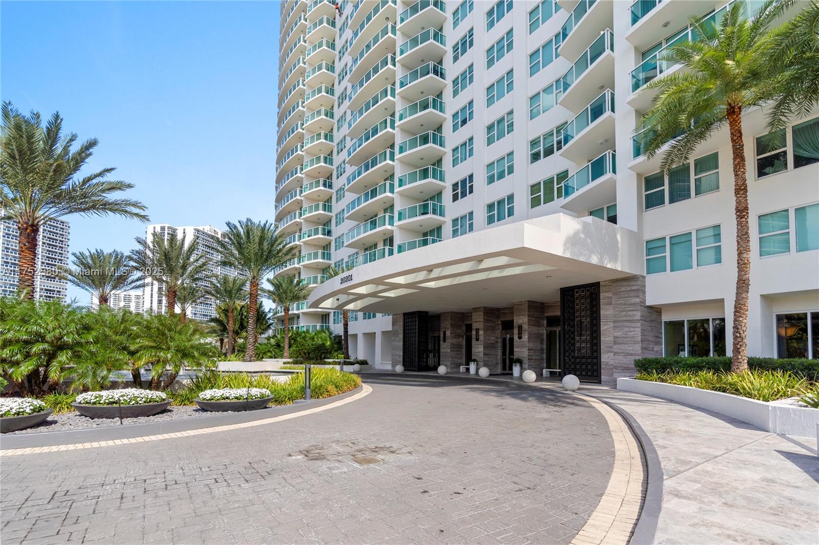 20201 E Country Club Dr #2708, Aventura FL 33180