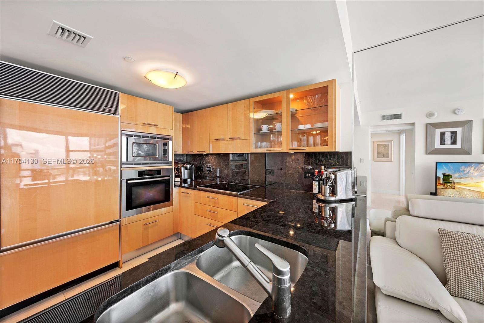 6801 Collins Ave #1403/Door 0/1414, Miami Beach FL 33141
