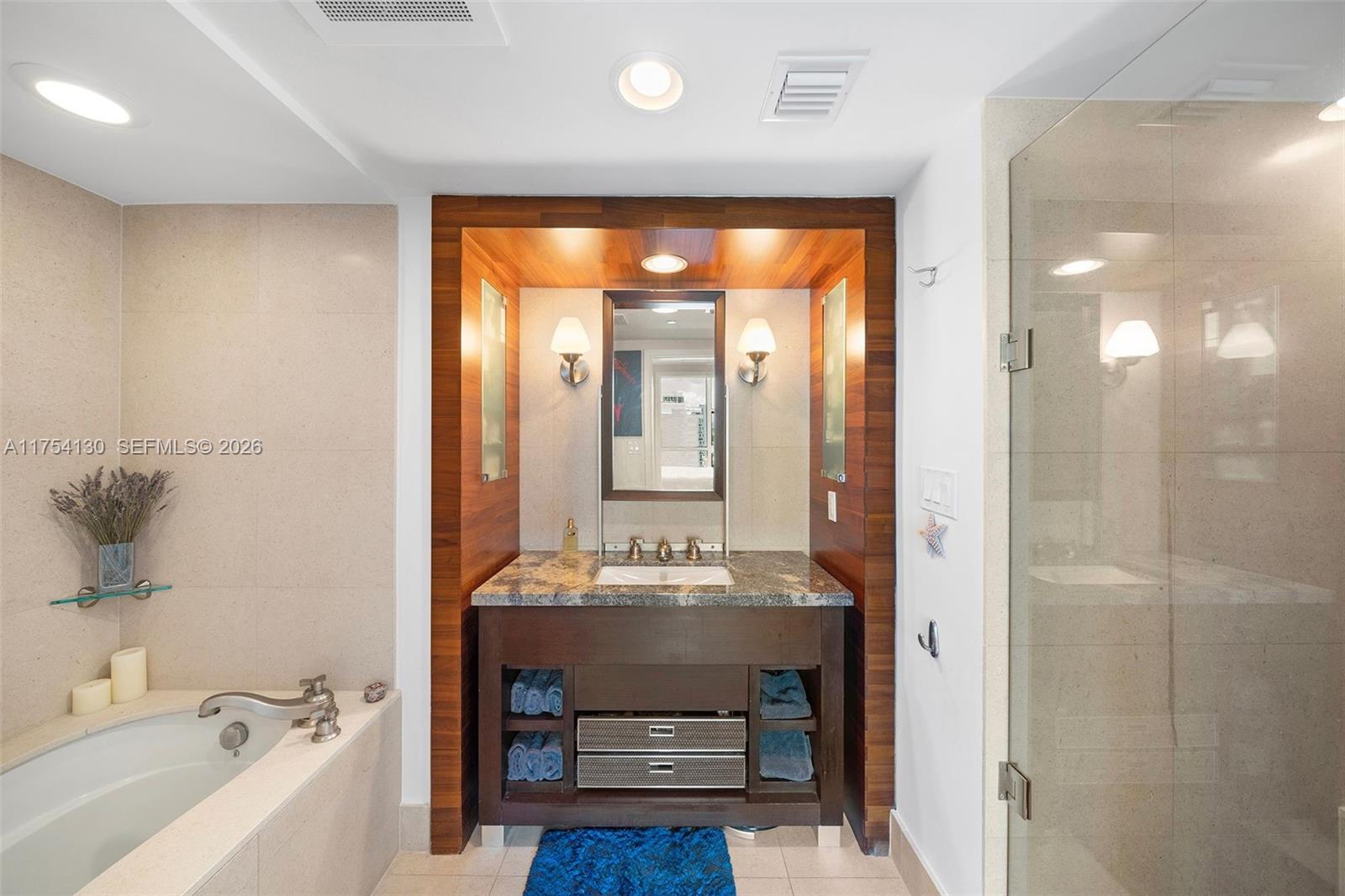 6801 Collins Ave #1403/Door 0/1414, Miami Beach FL 33141