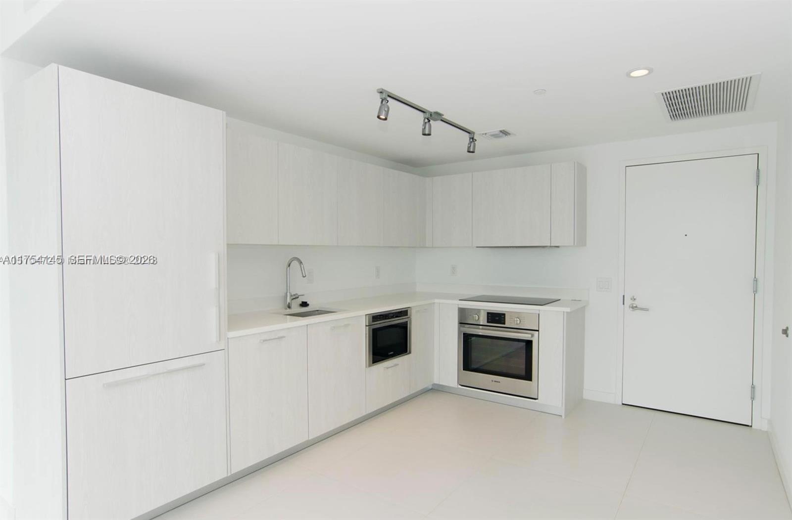 501 NE 31st St #2009, Miami FL 33137