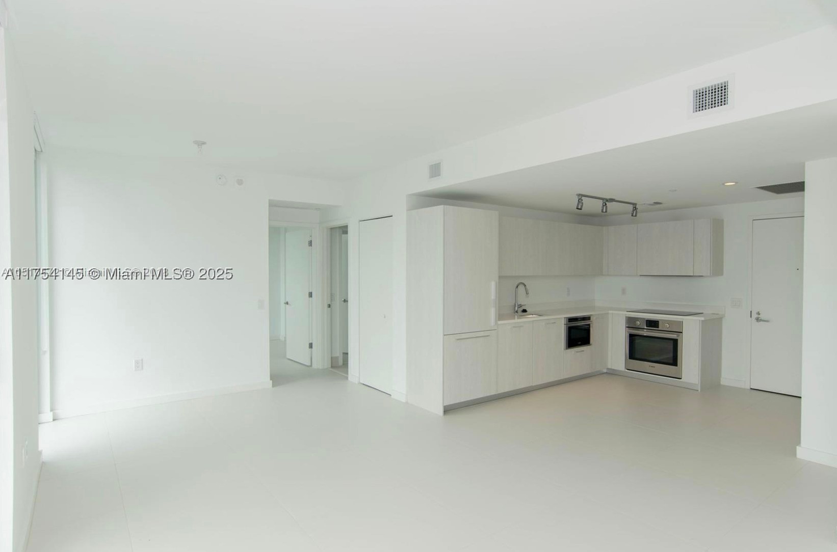 501 NE 31st St #2009, Miami FL 33137