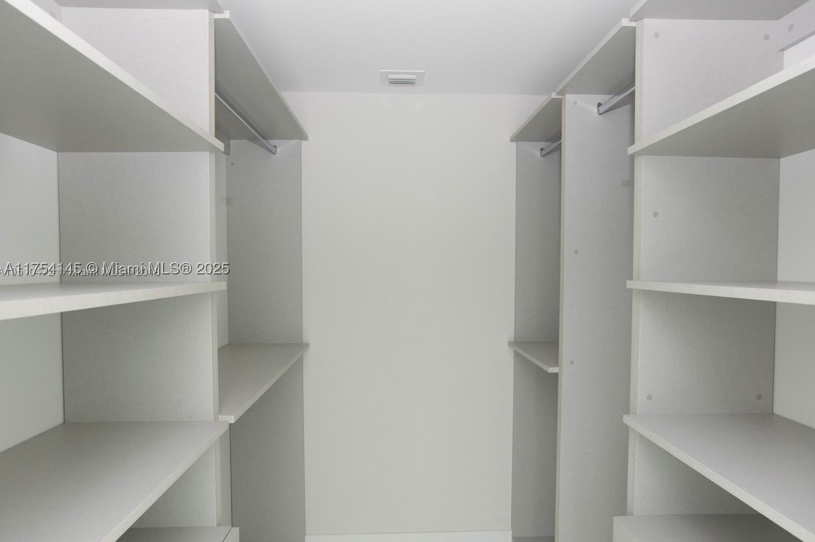 501 NE 31st St #2009, Miami FL 33137