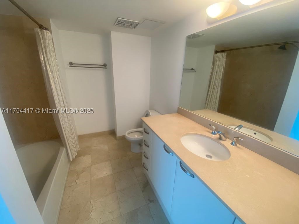 2101 Brickell Ave #1401, Miami FL 33129