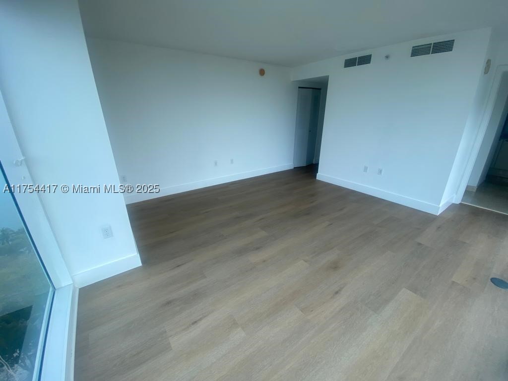 2101 Brickell Ave #1401, Miami FL 33129