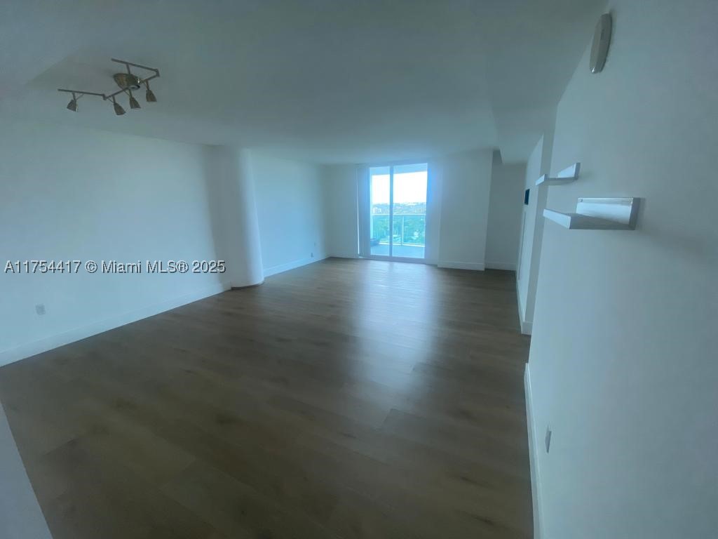 2101 Brickell Ave #1401, Miami FL 33129