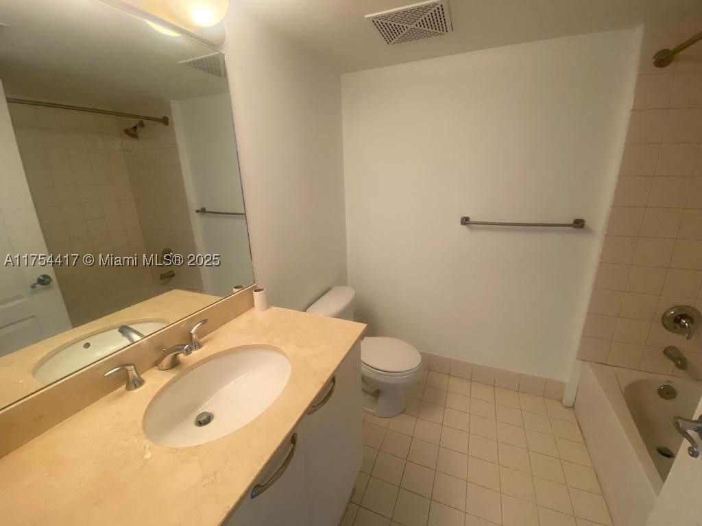2101 Brickell Ave #1401, Miami FL 33129
