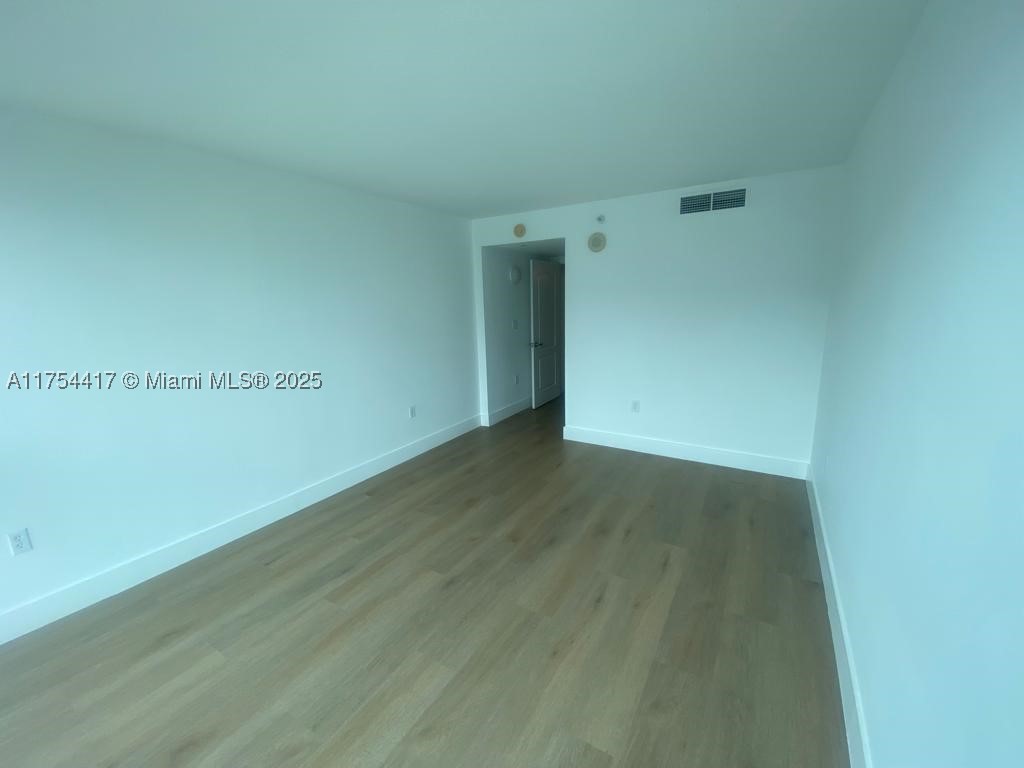 2101 Brickell Ave #1401, Miami FL 33129