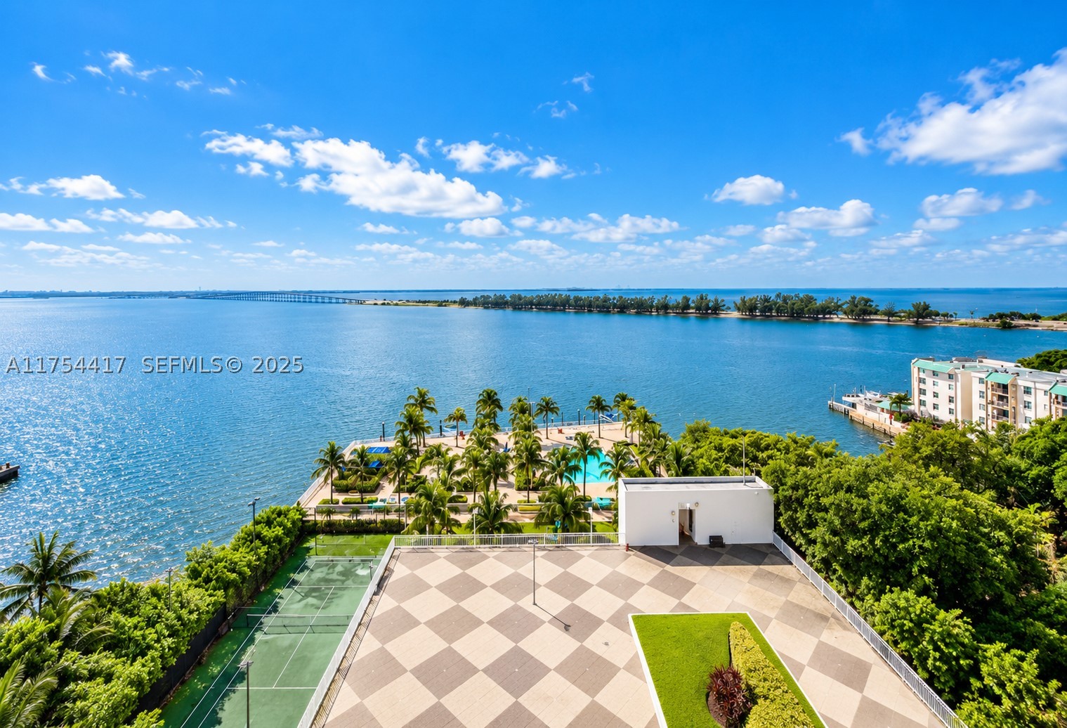 2101 Brickell Ave #1401, Miami FL 33129