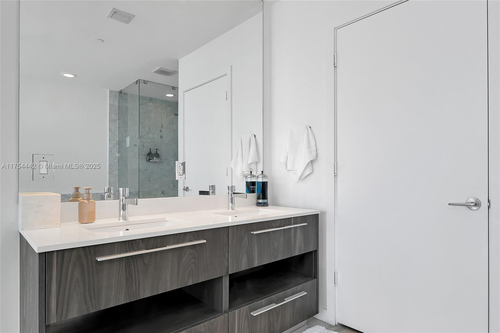 480 NE 31st St #4805, Miami FL 33137