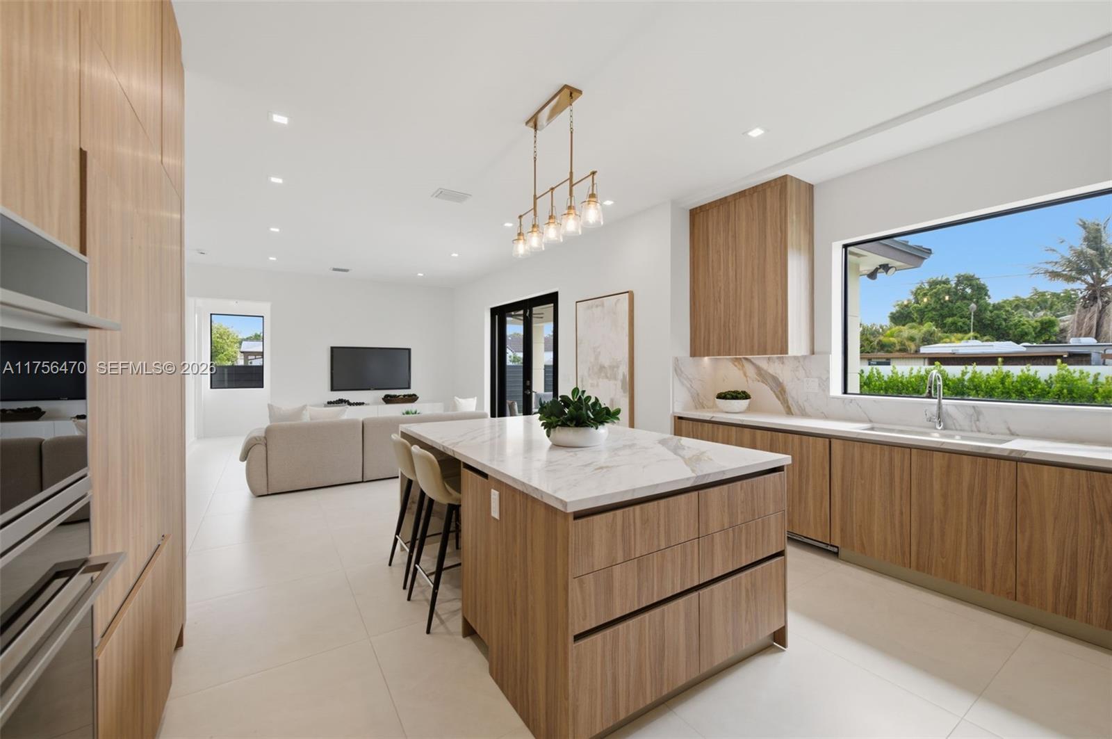 2725 SW 65th Ave, Miami FL 33155