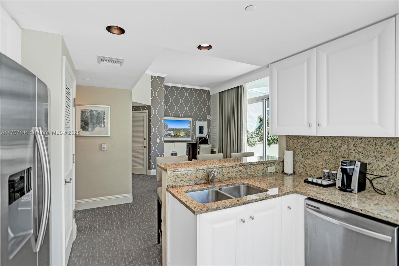 4401 Collins Ave #702/704, Miami Beach FL 33140