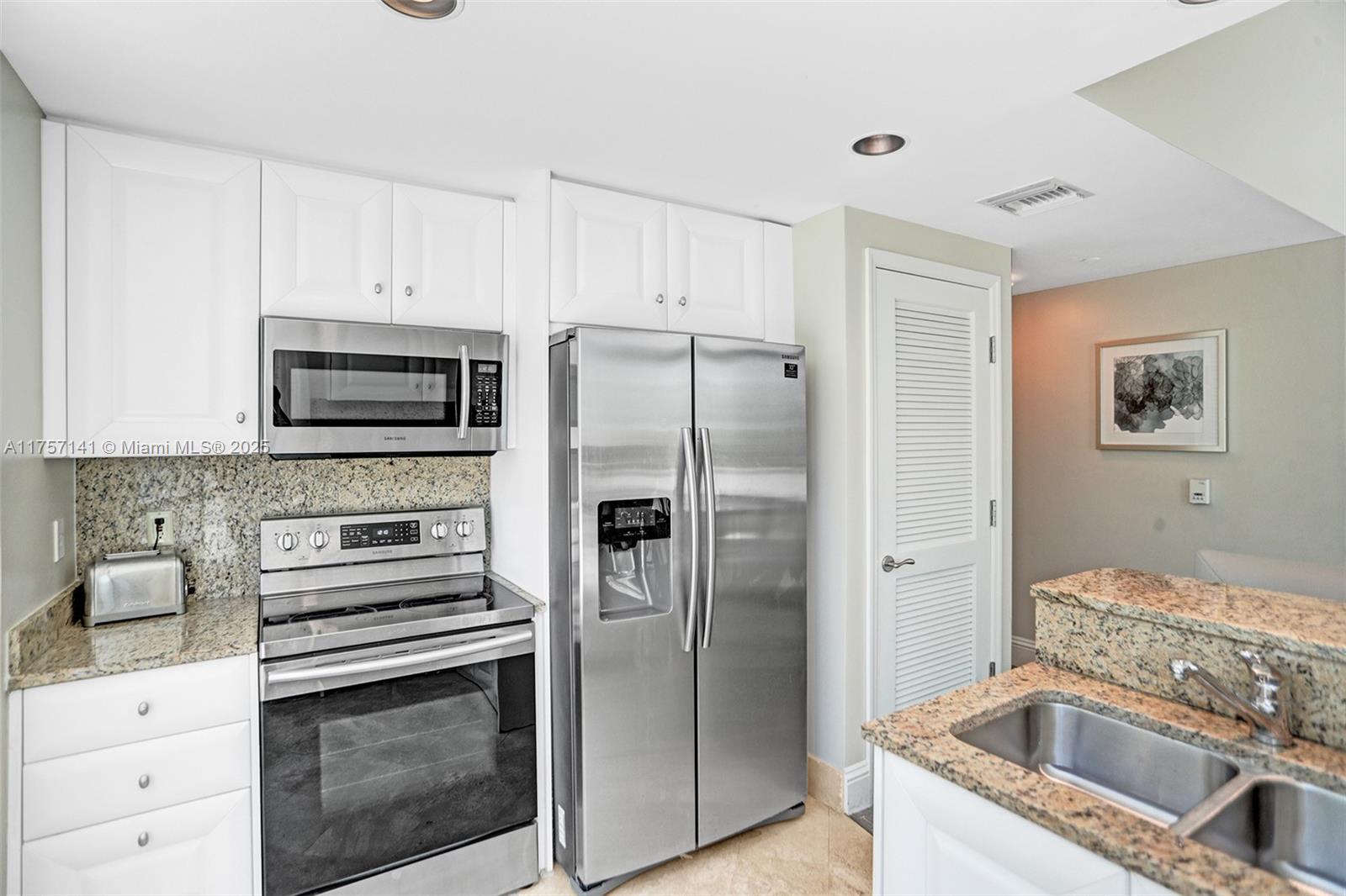 4401 Collins Ave #702/704, Miami Beach FL 33140
