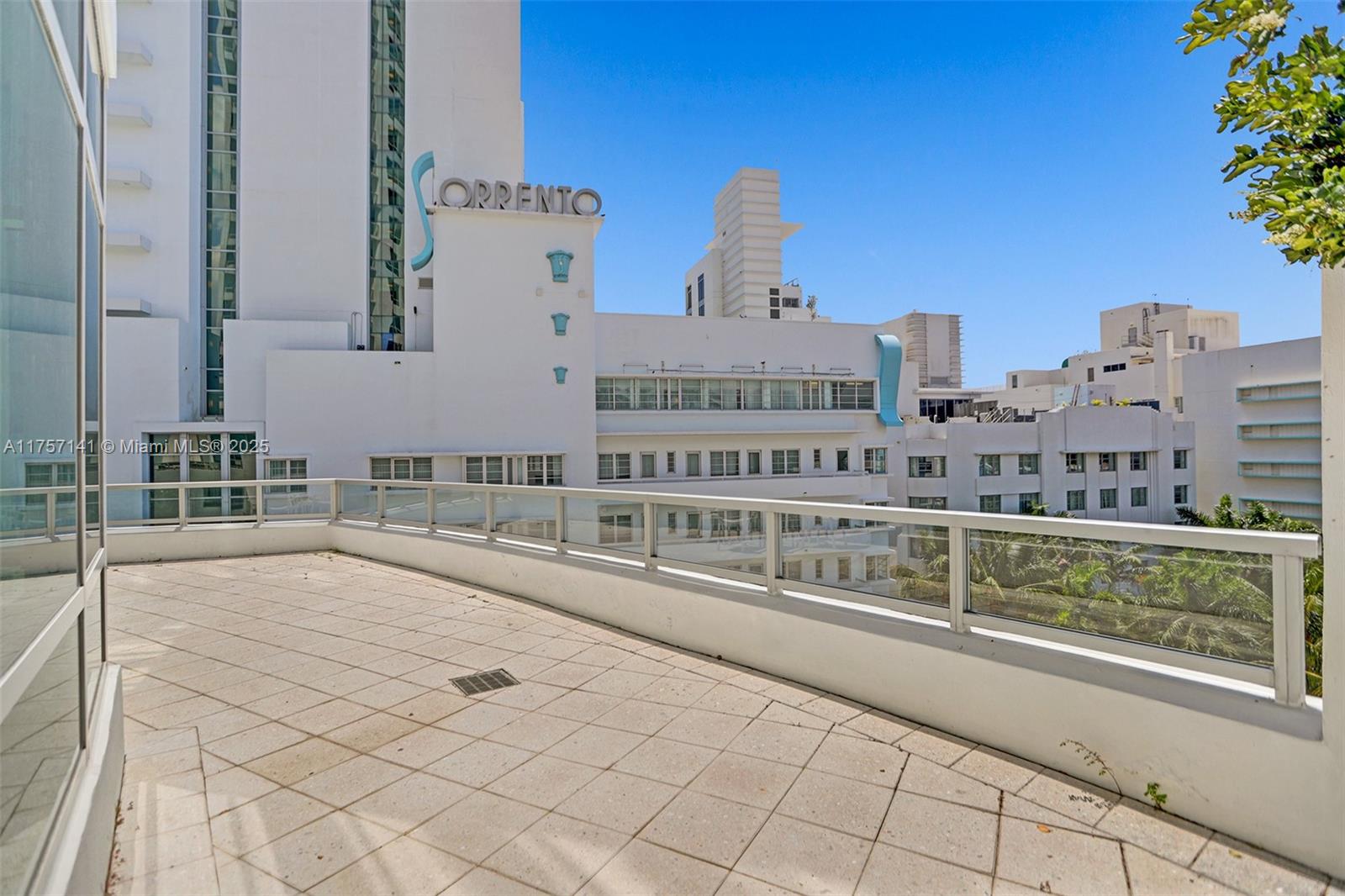 4401 Collins Ave #702/704, Miami Beach FL 33140