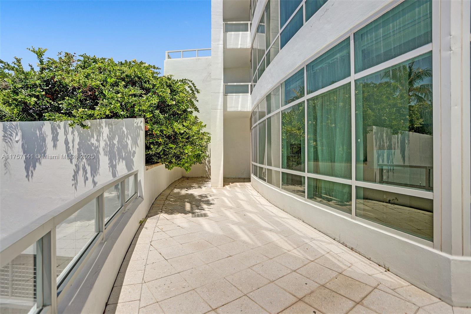 4401 Collins Ave #702/704, Miami Beach FL 33140