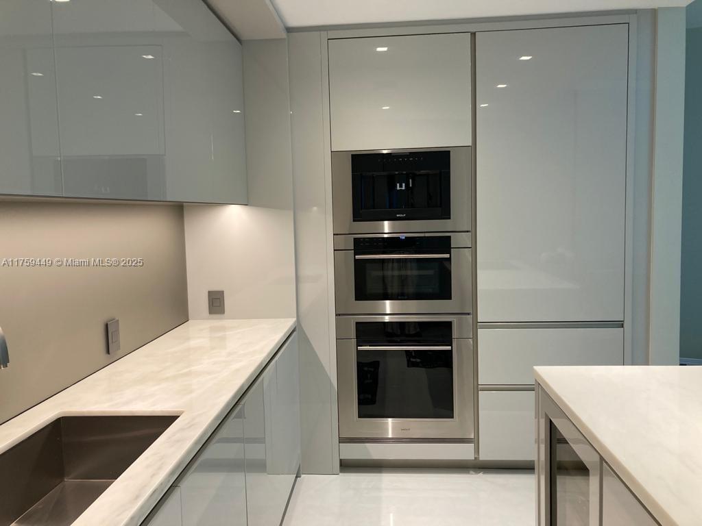 18975 SE Collins Ave #3405, Sunny Isles Beach FL 33160