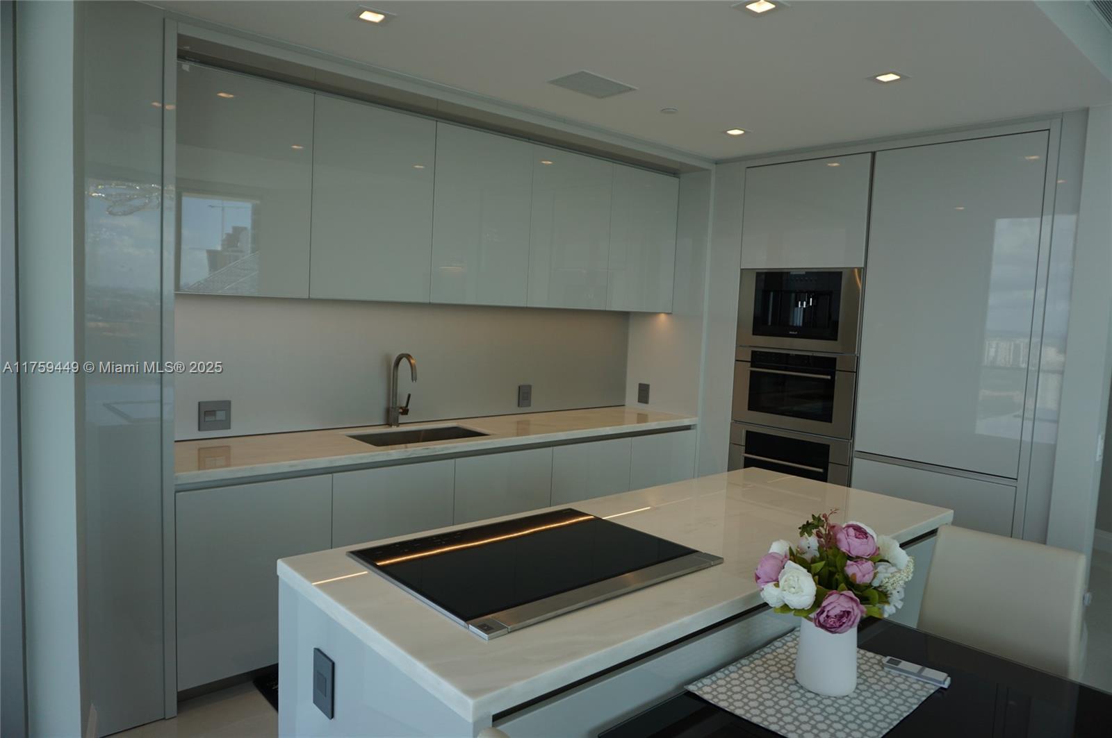 18975 SE Collins Ave #3405, Sunny Isles Beach FL 33160