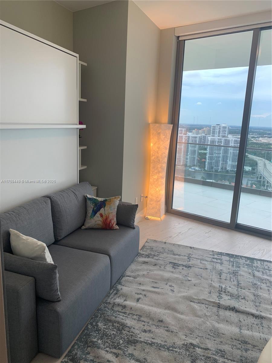 18975 SE Collins Ave #3405, Sunny Isles Beach FL 33160
