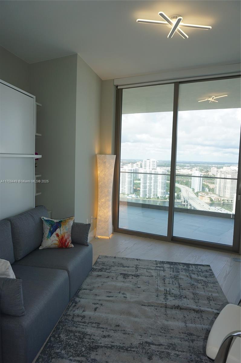 18975 SE Collins Ave #3405, Sunny Isles Beach FL 33160