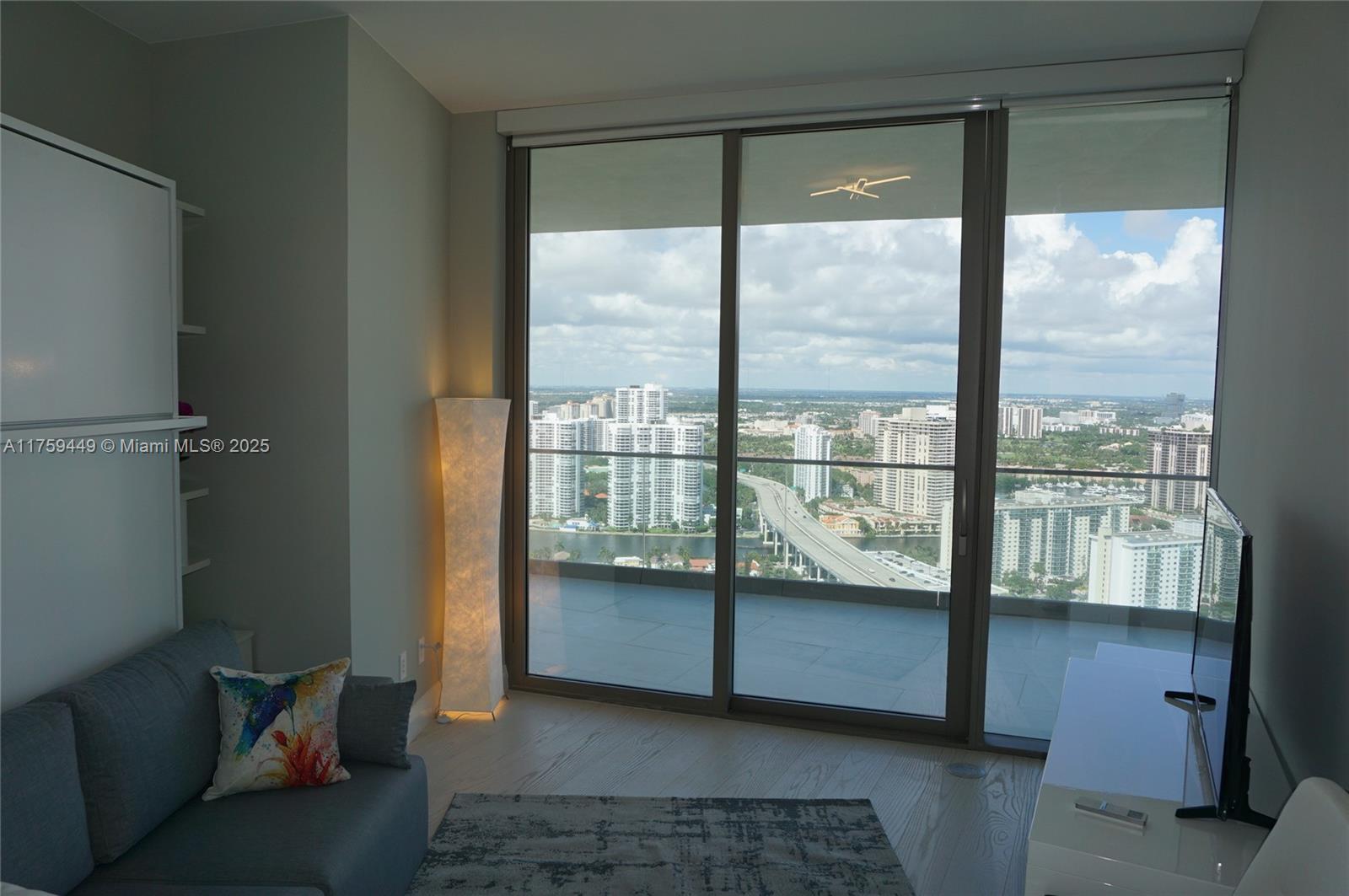 18975 SE Collins Ave #3405, Sunny Isles Beach FL 33160