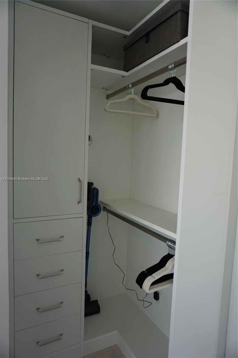 18975 SE Collins Ave #3405, Sunny Isles Beach FL 33160