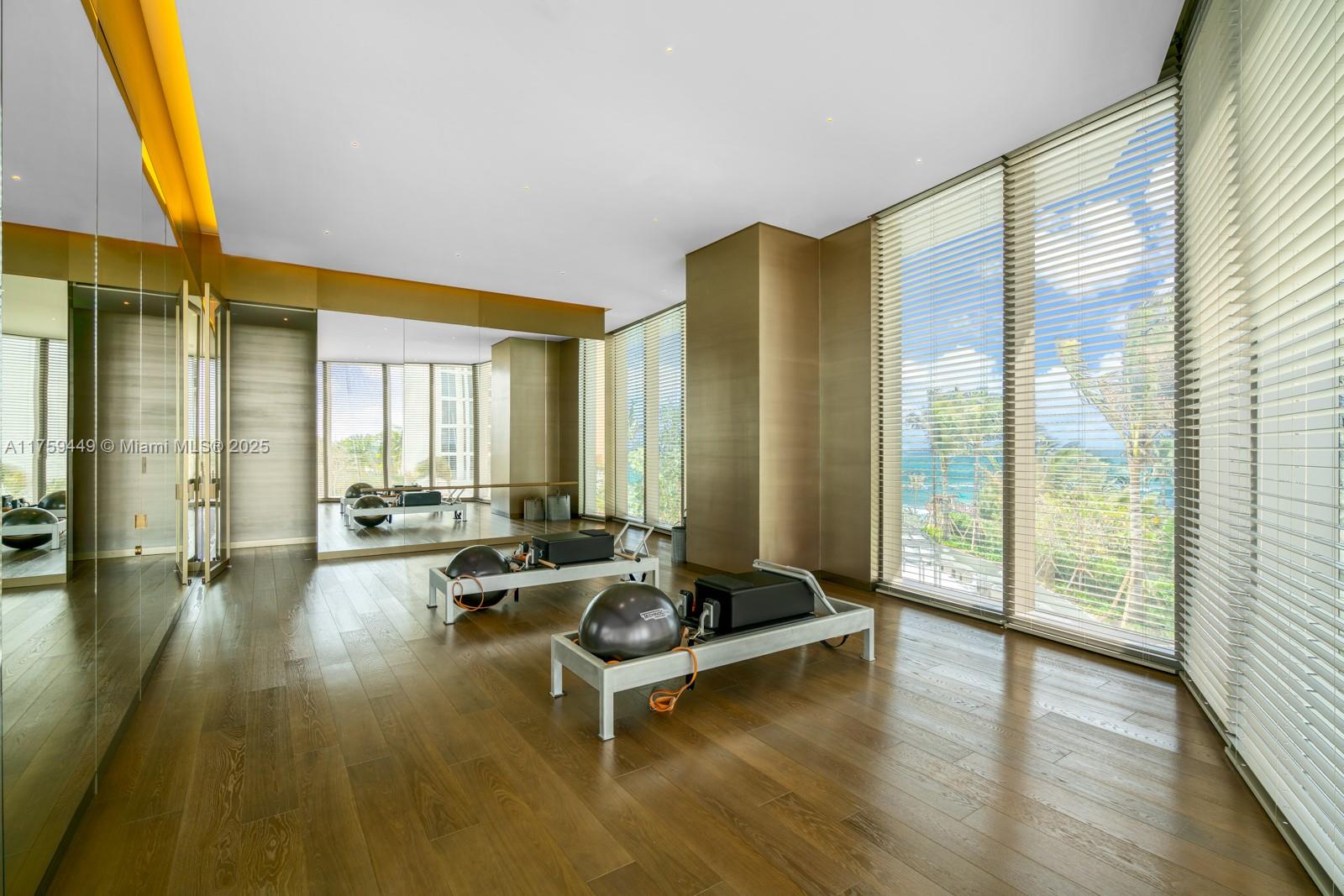 18975 SE Collins Ave #3405, Sunny Isles Beach FL 33160