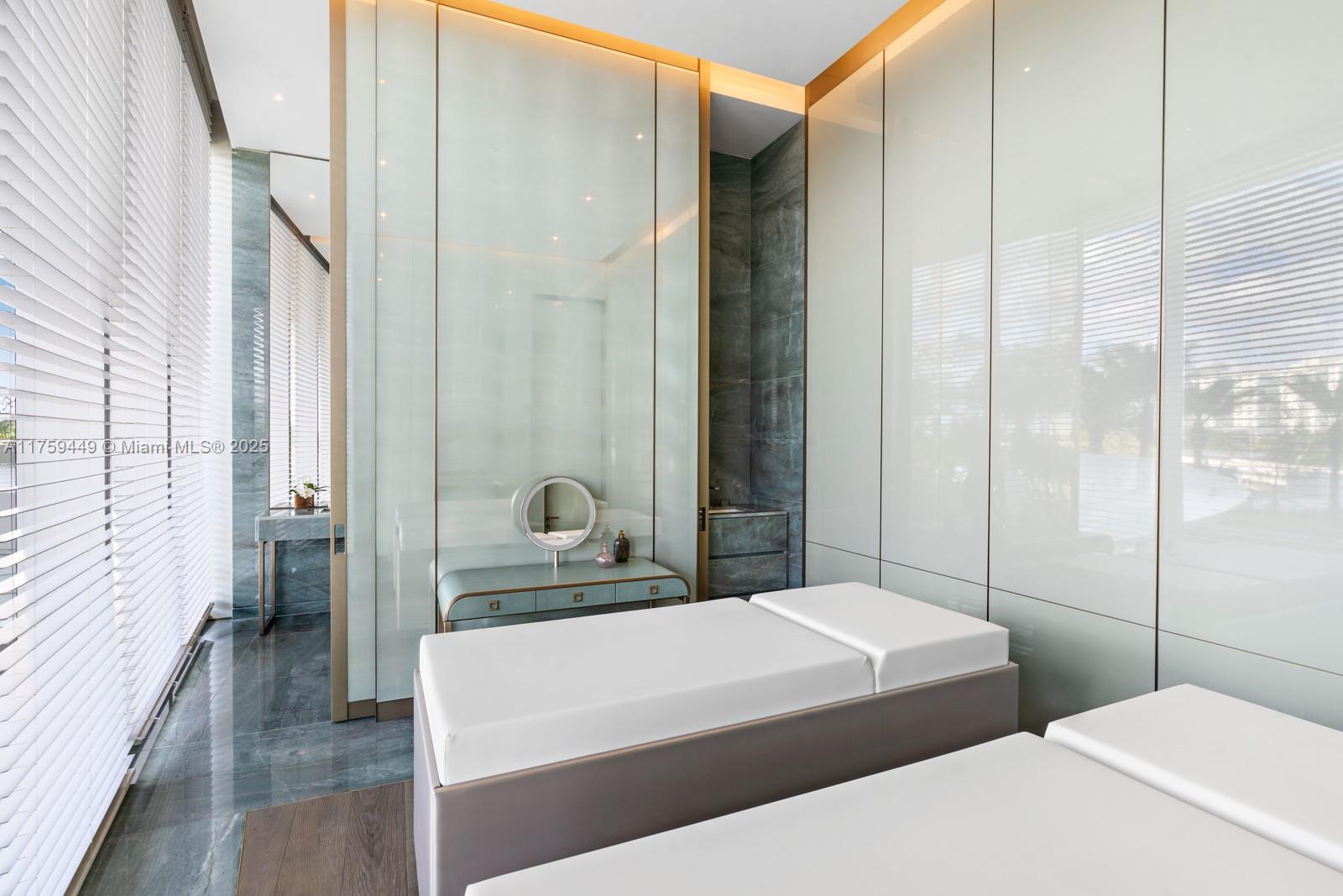 18975 SE Collins Ave #3405, Sunny Isles Beach FL 33160