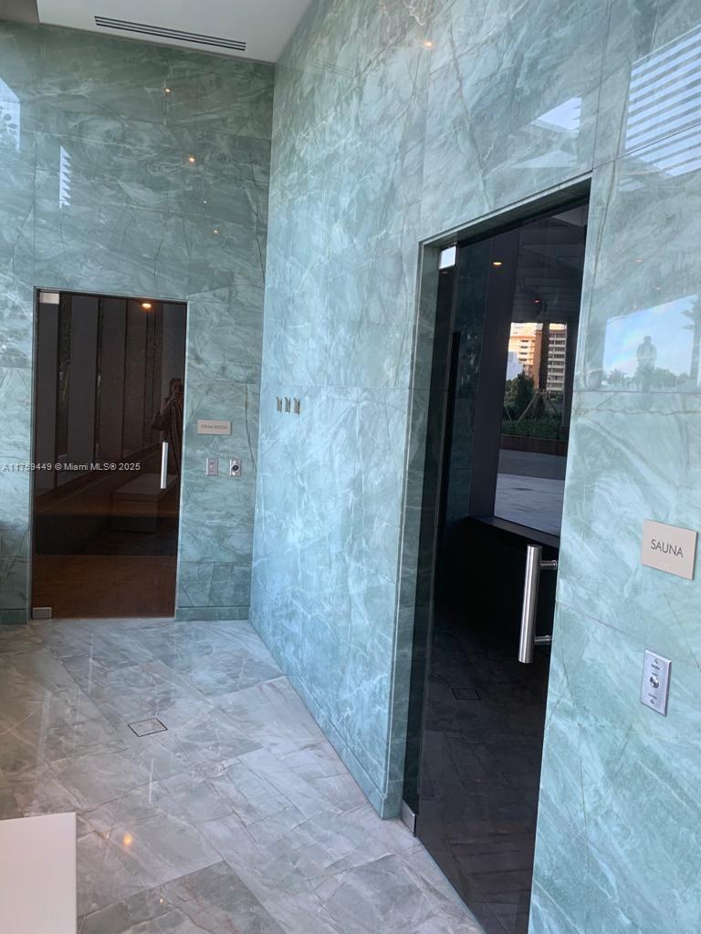 18975 SE Collins Ave #3405, Sunny Isles Beach FL 33160