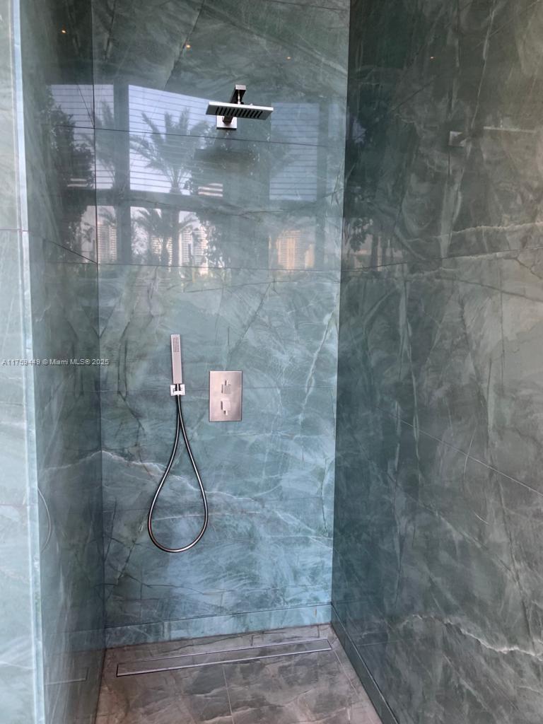 18975 SE Collins Ave #3405, Sunny Isles Beach FL 33160
