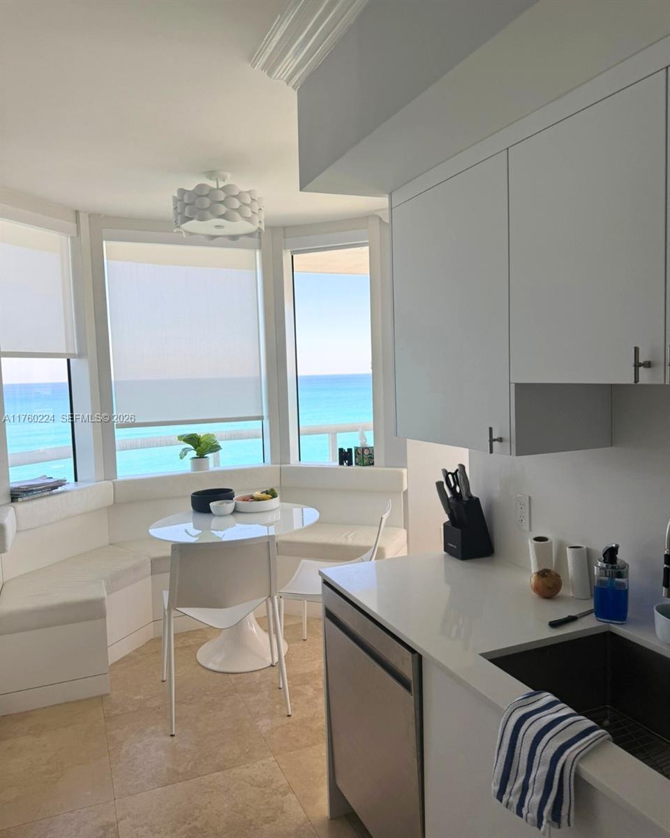 6365 Collins Ave #1903, Miami Beach FL 33141