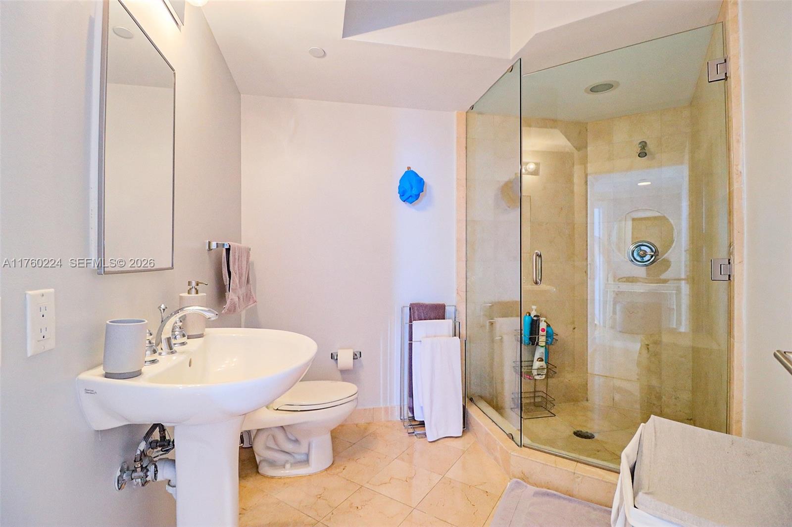6365 Collins Ave #1903, Miami Beach FL 33141