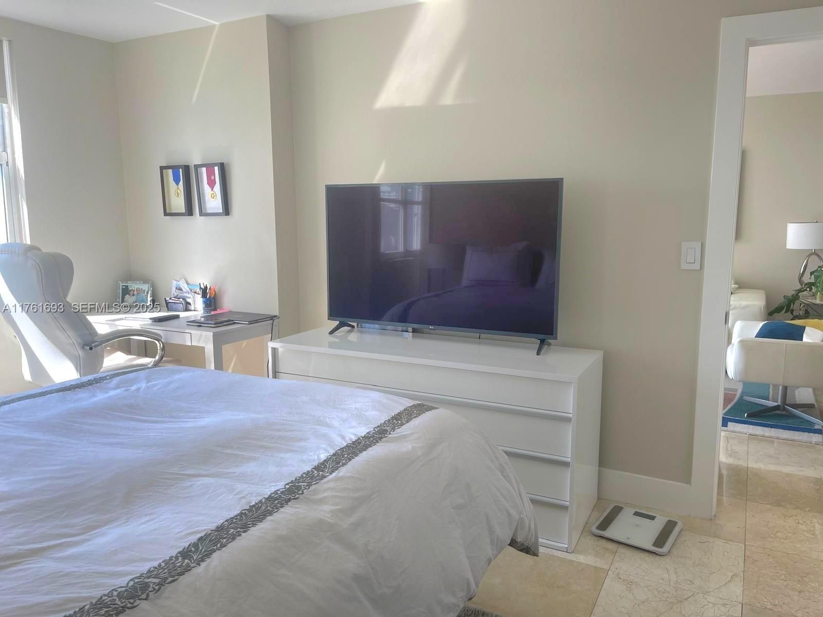 770 Claughton Island Dr #904, Miami FL 33131