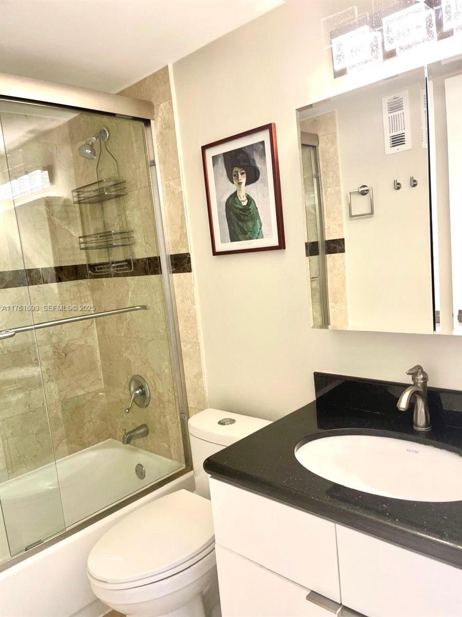 770 Claughton Island Dr #904, Miami FL 33131
