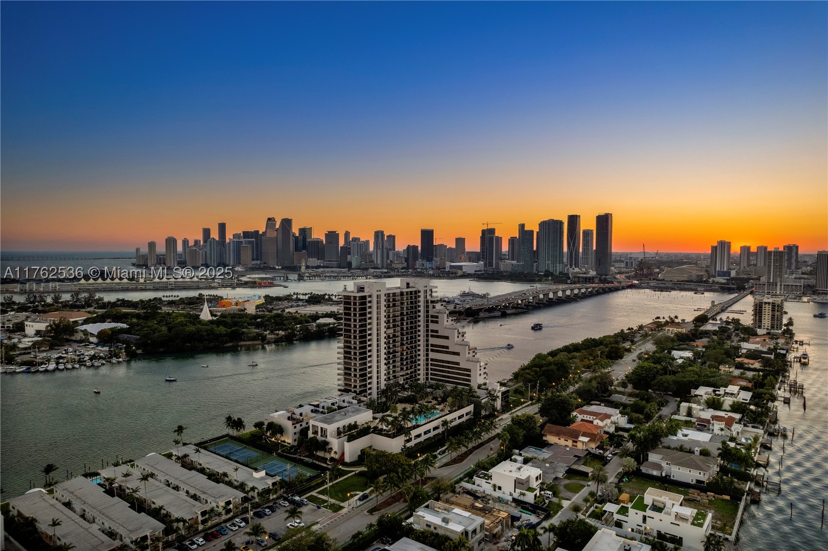 1000 Venetian Way #810, Miami FL 33139