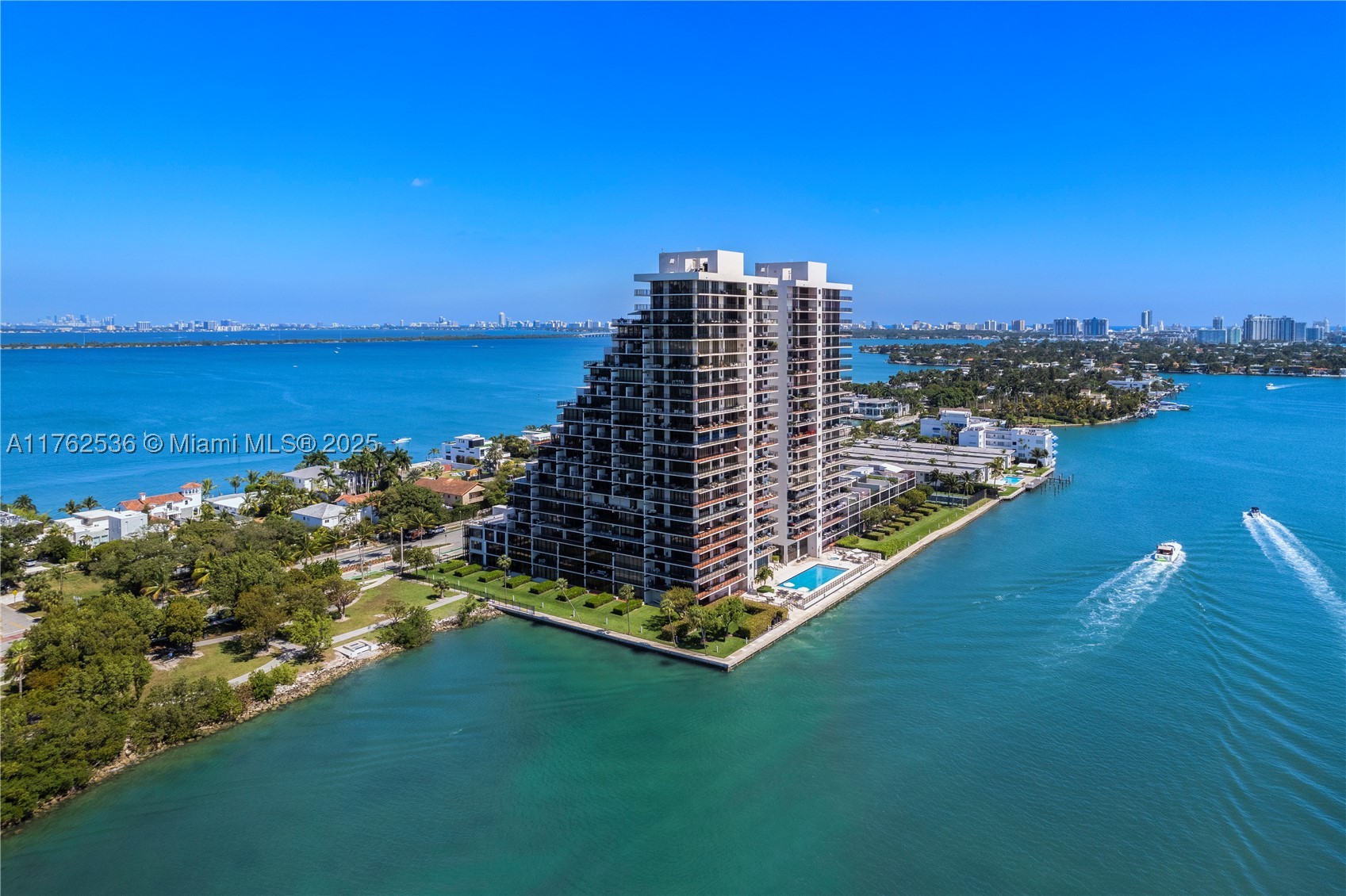1000 Venetian Way #810, Miami FL 33139