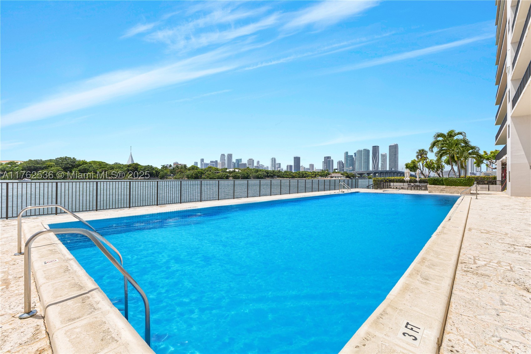 1000 Venetian Way #810, Miami FL 33139