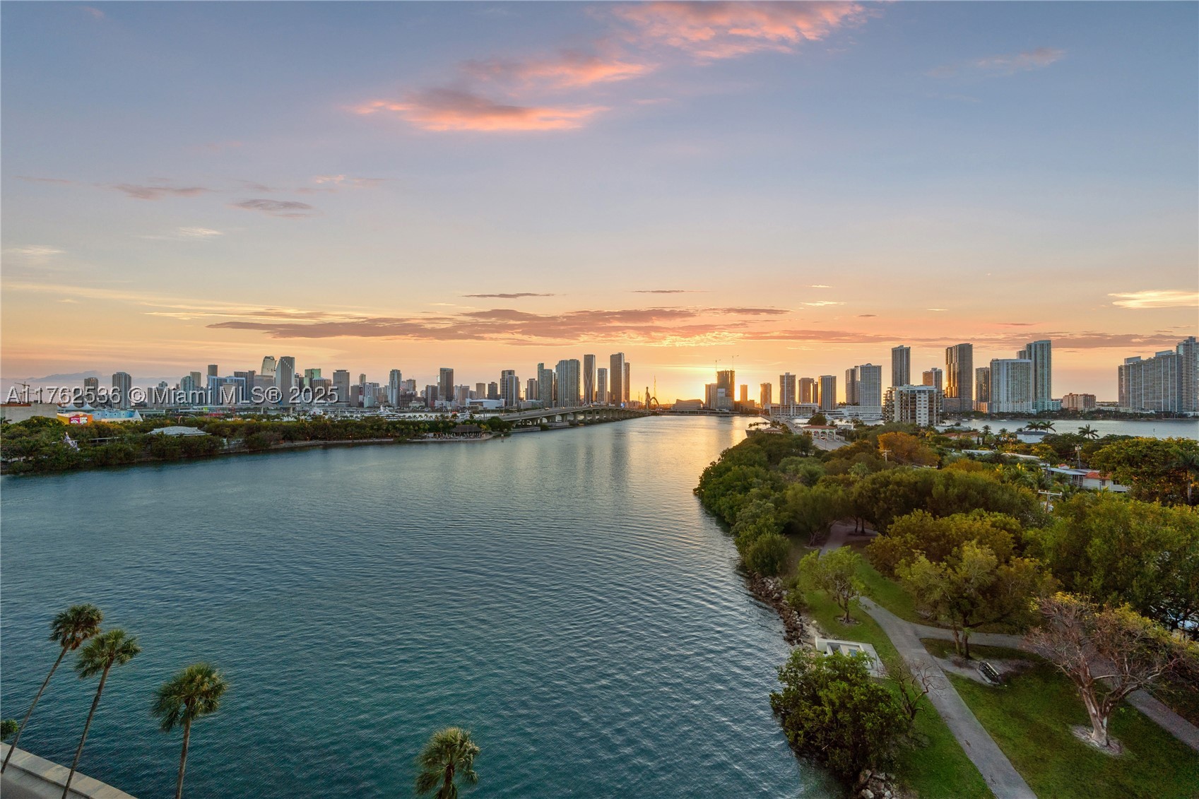 1000 Venetian Way #810, Miami FL 33139