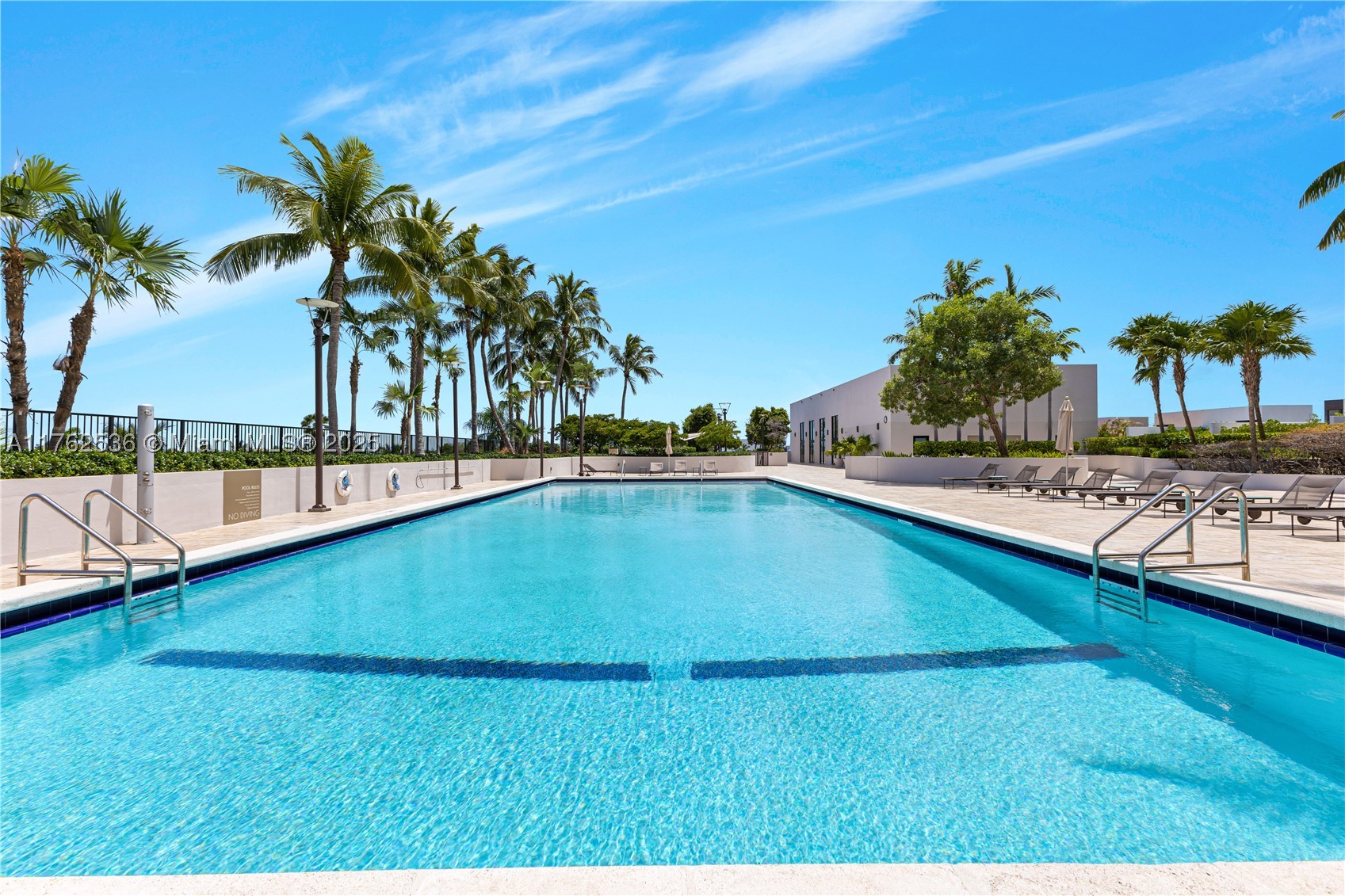 1000 Venetian Way #810, Miami FL 33139