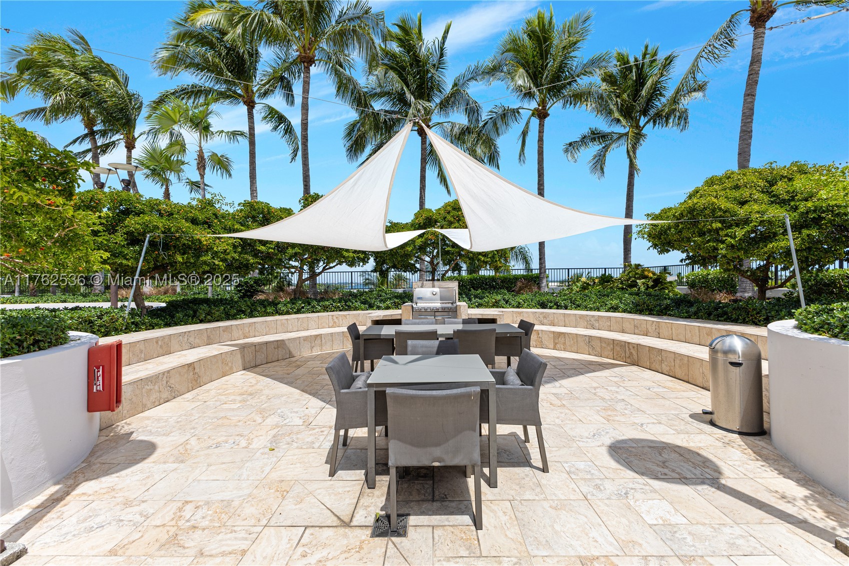 1000 Venetian Way #810, Miami FL 33139