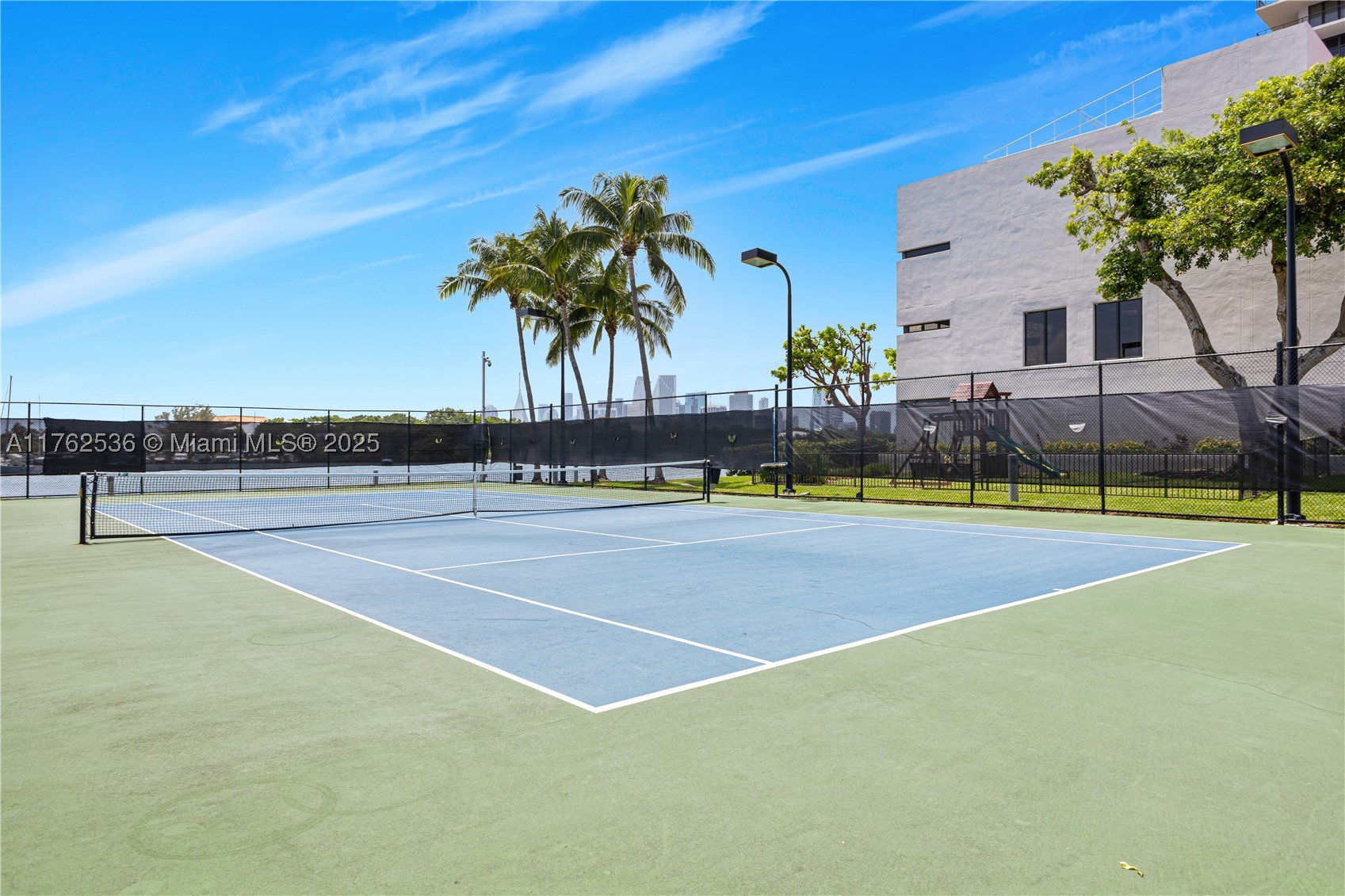 1000 Venetian Way #810, Miami FL 33139