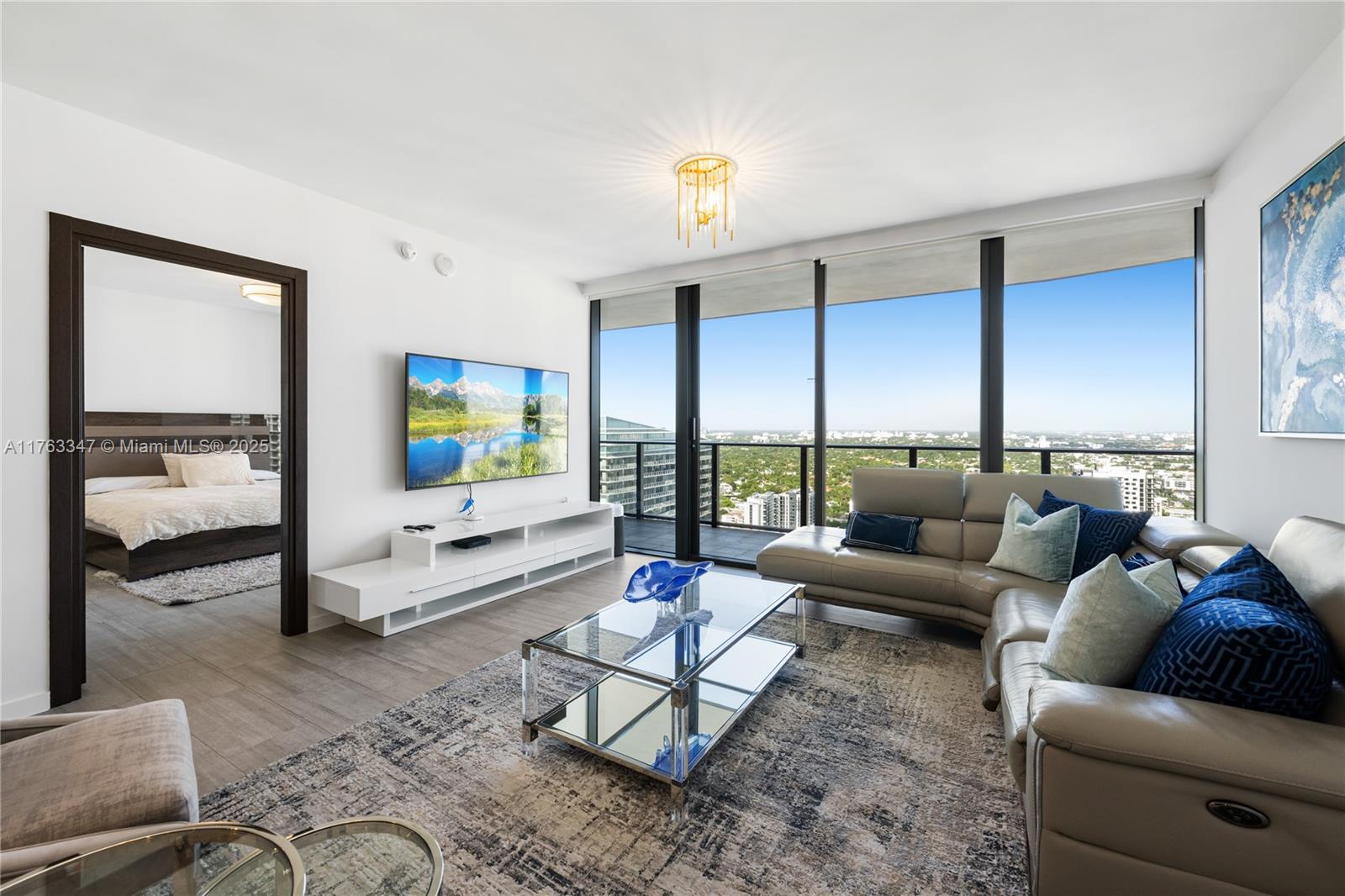 1000 Brickell Plz #4110, Miami FL 33131