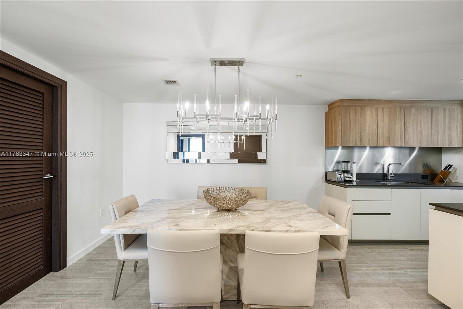 1000 Brickell Plz #4110, Miami FL 33131