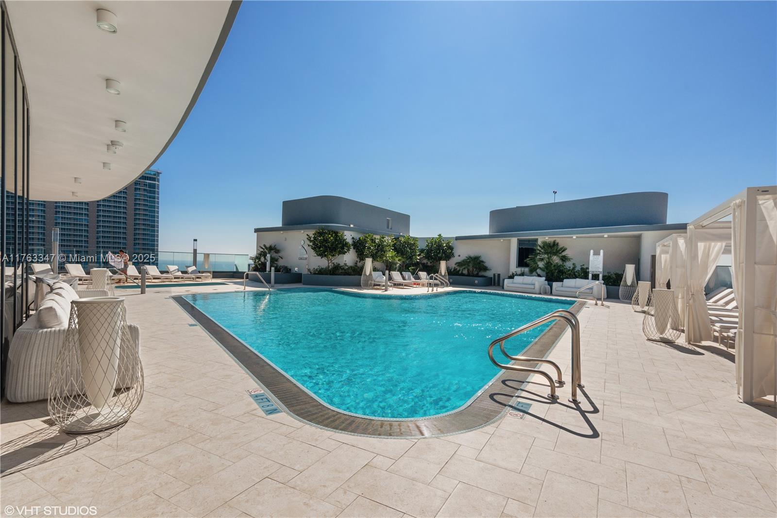 1000 Brickell Plz #4110, Miami FL 33131