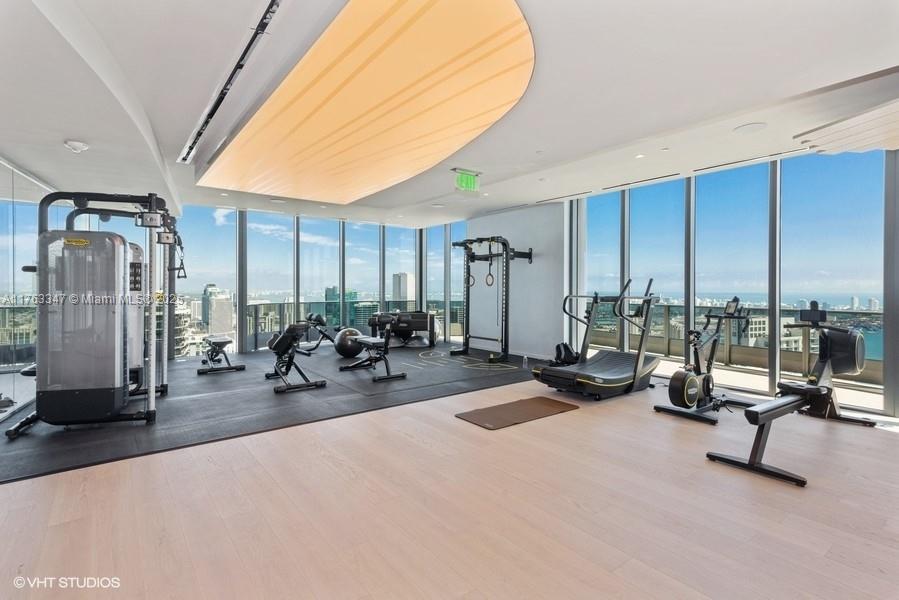 1000 Brickell Plz #4110, Miami FL 33131