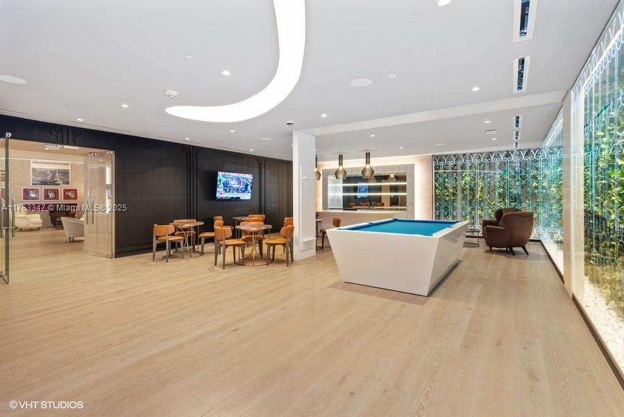 1000 Brickell Plz #4110, Miami FL 33131