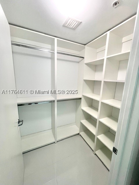 92 SW 3rd St #1410, Miami FL 33130