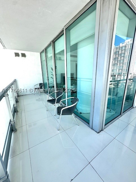 92 SW 3rd St #1410, Miami FL 33130