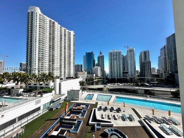 92 SW 3rd St #1410, Miami FL 33130