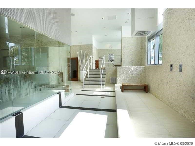 92 SW 3rd St #1410, Miami FL 33130