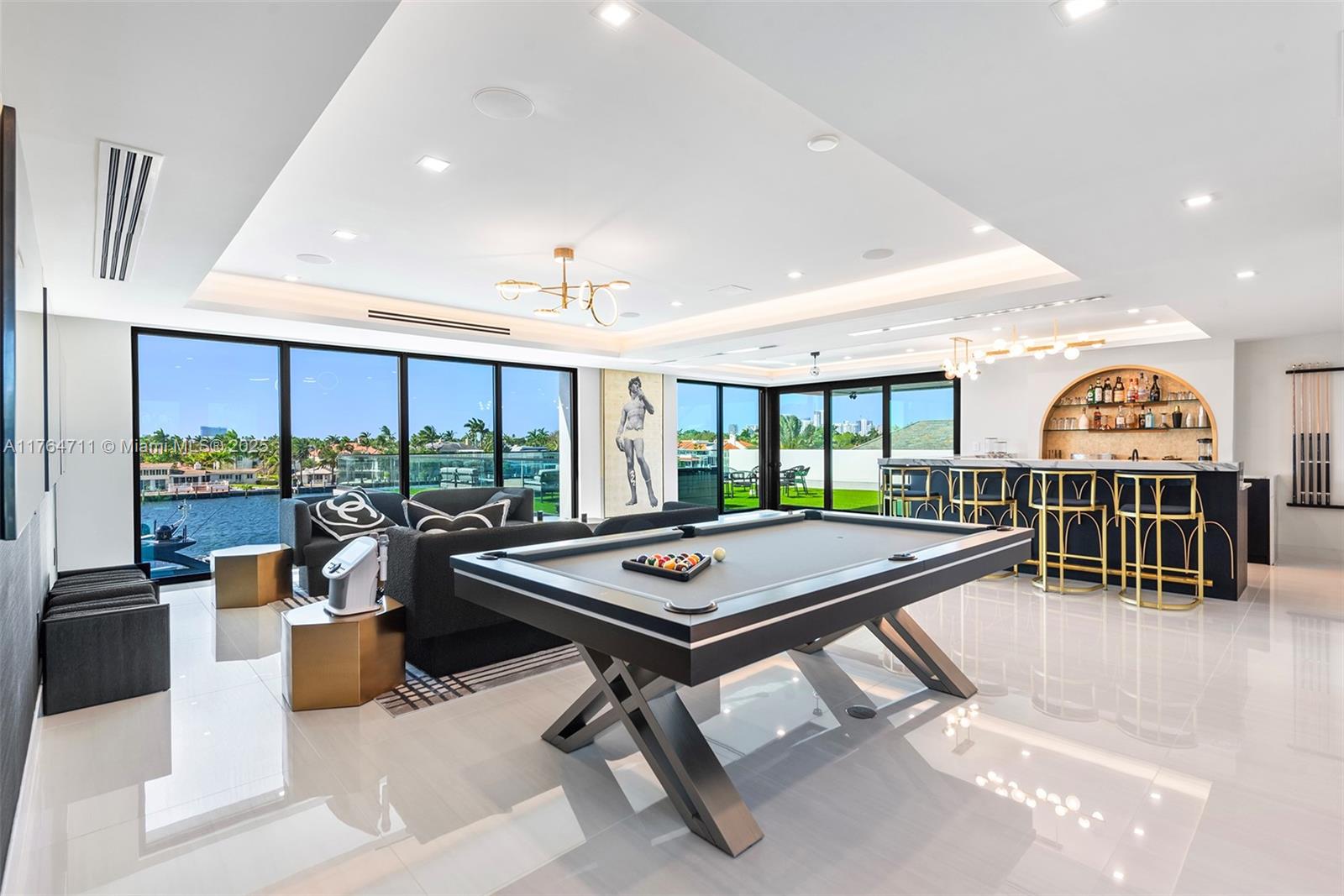 501 Middle River Dr, Fort Lauderdale FL 33304